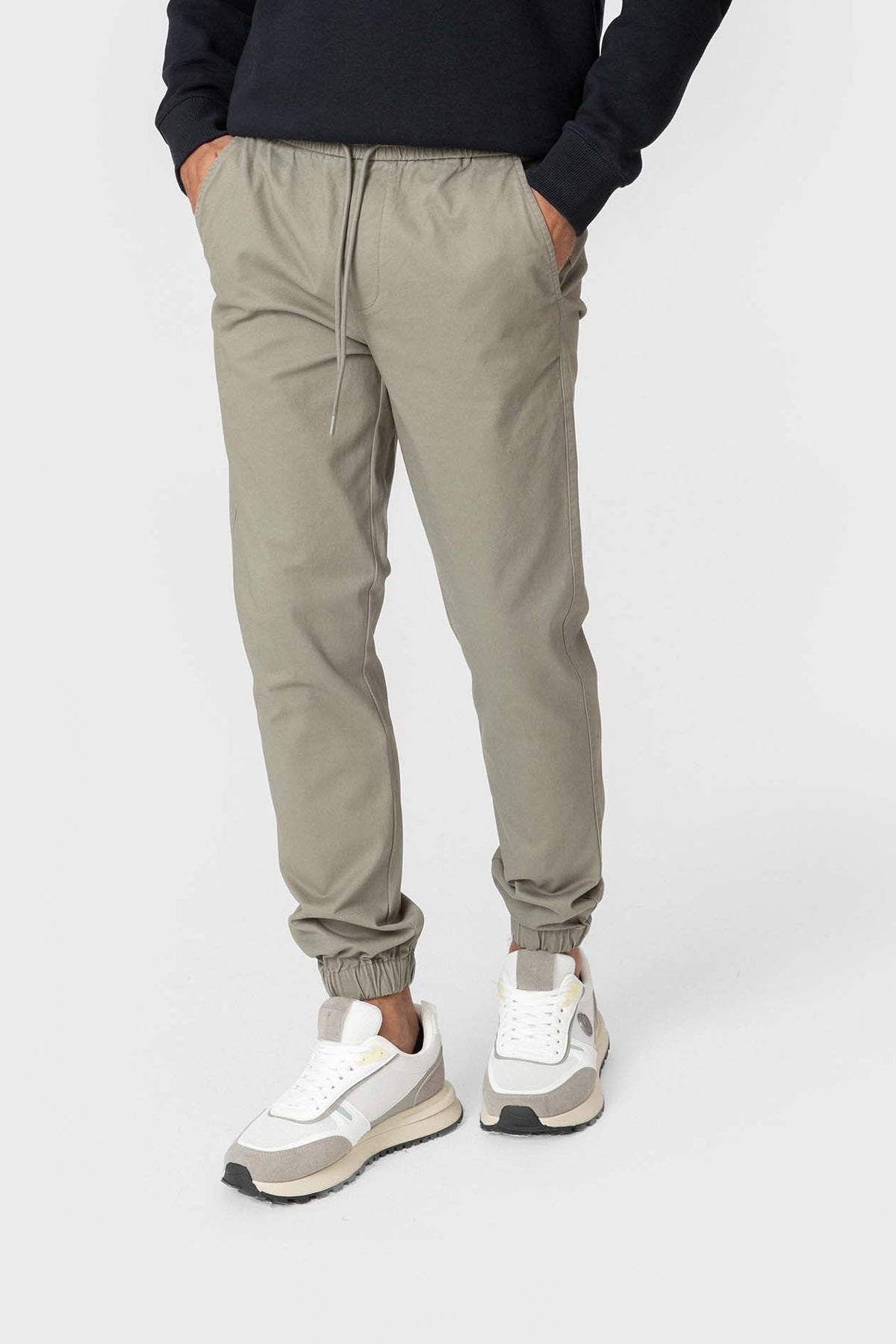 Pantalón jogger verde de algodón de Celopman, imagen 1
