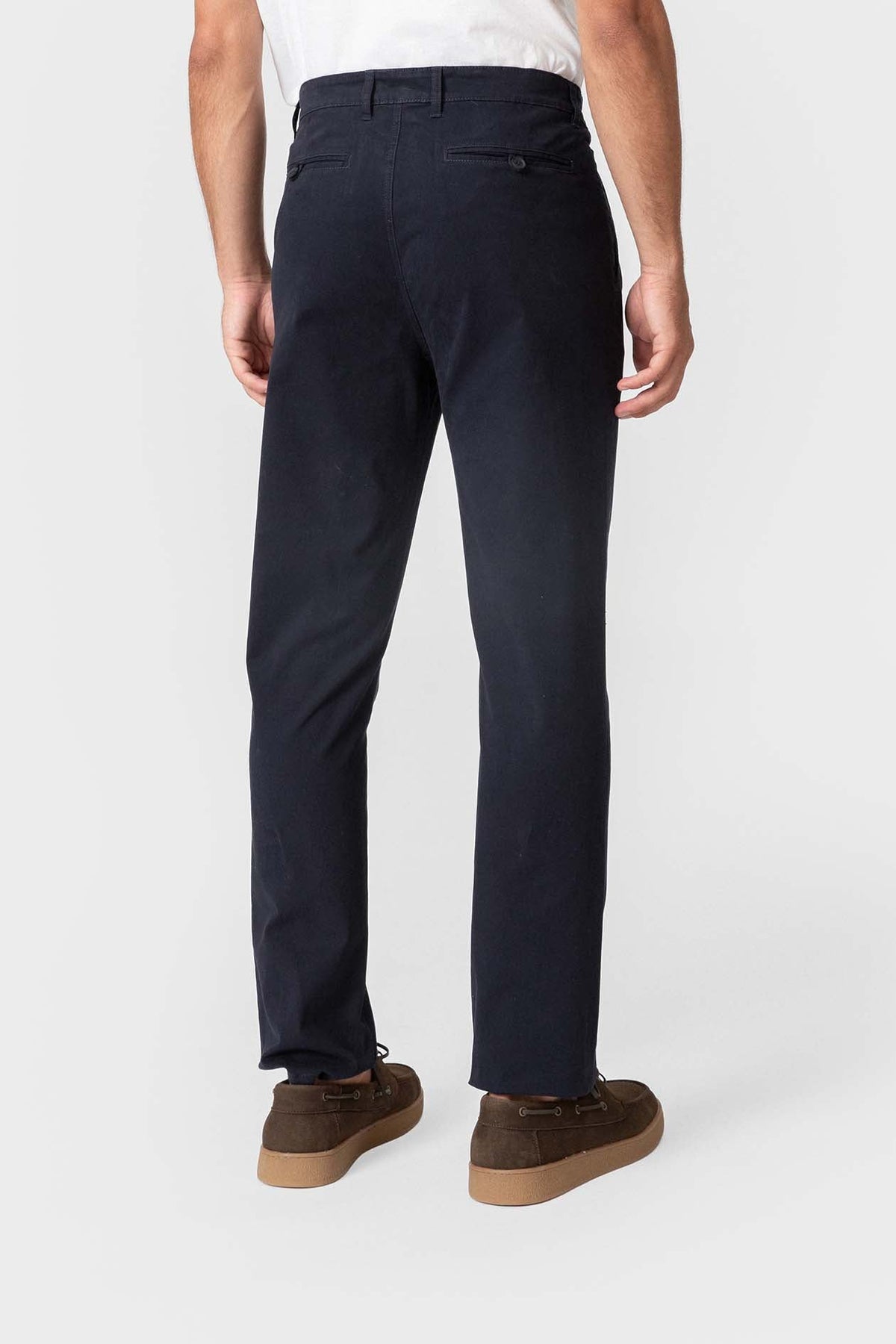 Pantalón chino azul con pinzas de Celopman, imagen 5