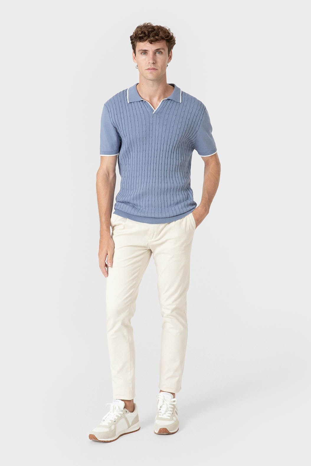 POLO TRICOT NUDOS CELESTE
