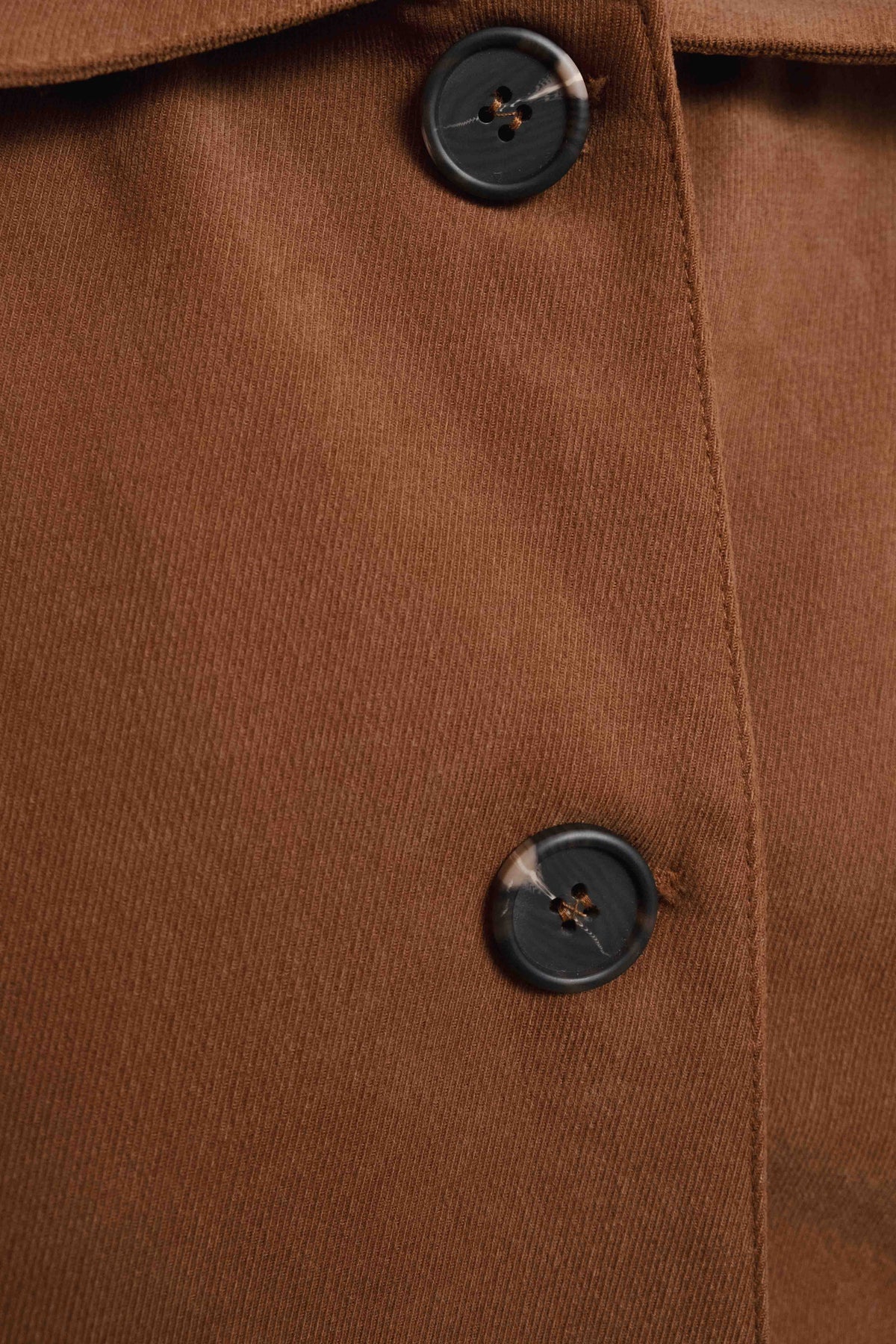 CHAQUETA CORTA EFECTO ANTE
