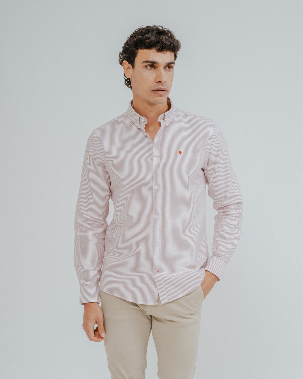 Camisa oxford raya roja · vista 6