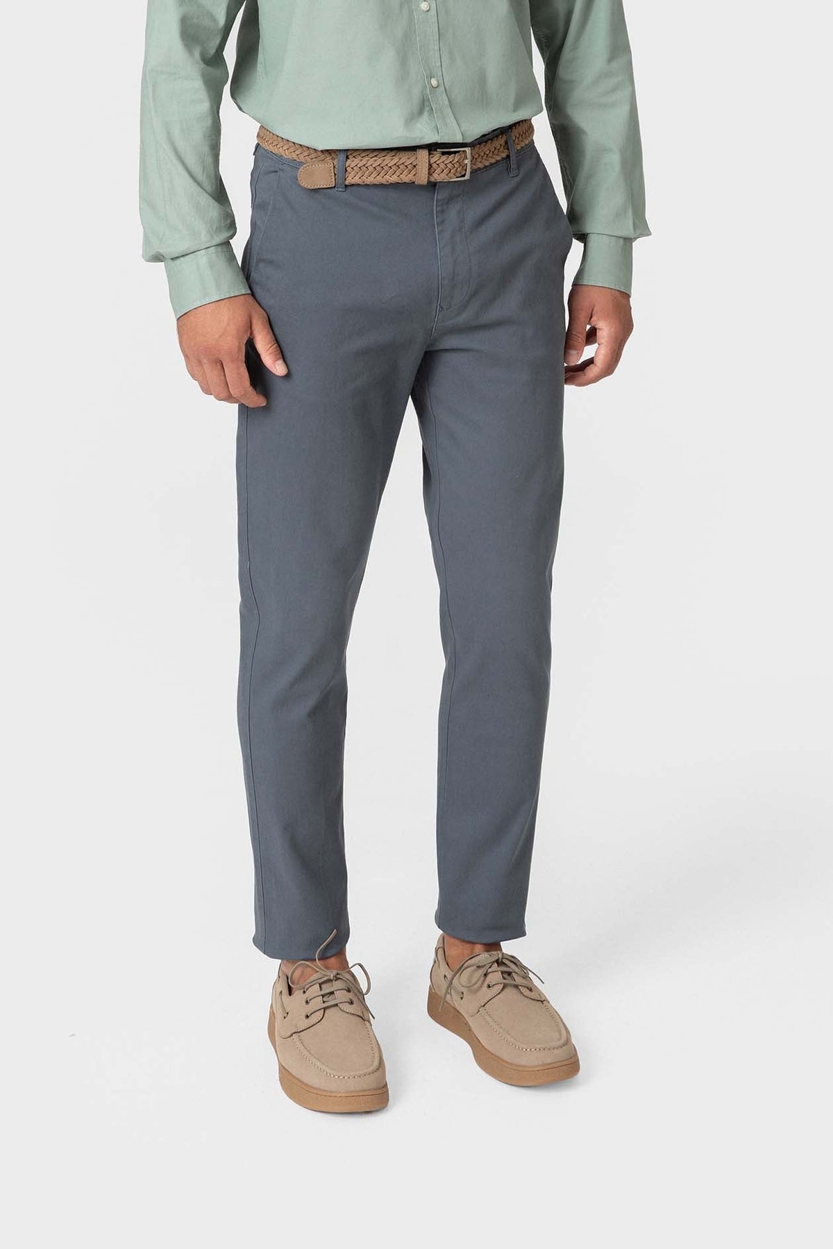 Pantalón chino básico slim marino · vista 1