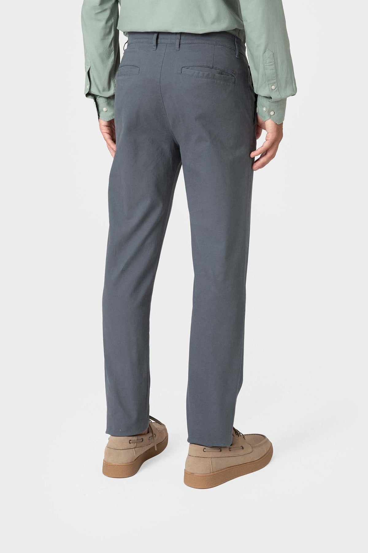 Pantalón chino básico slim marino · vista 5