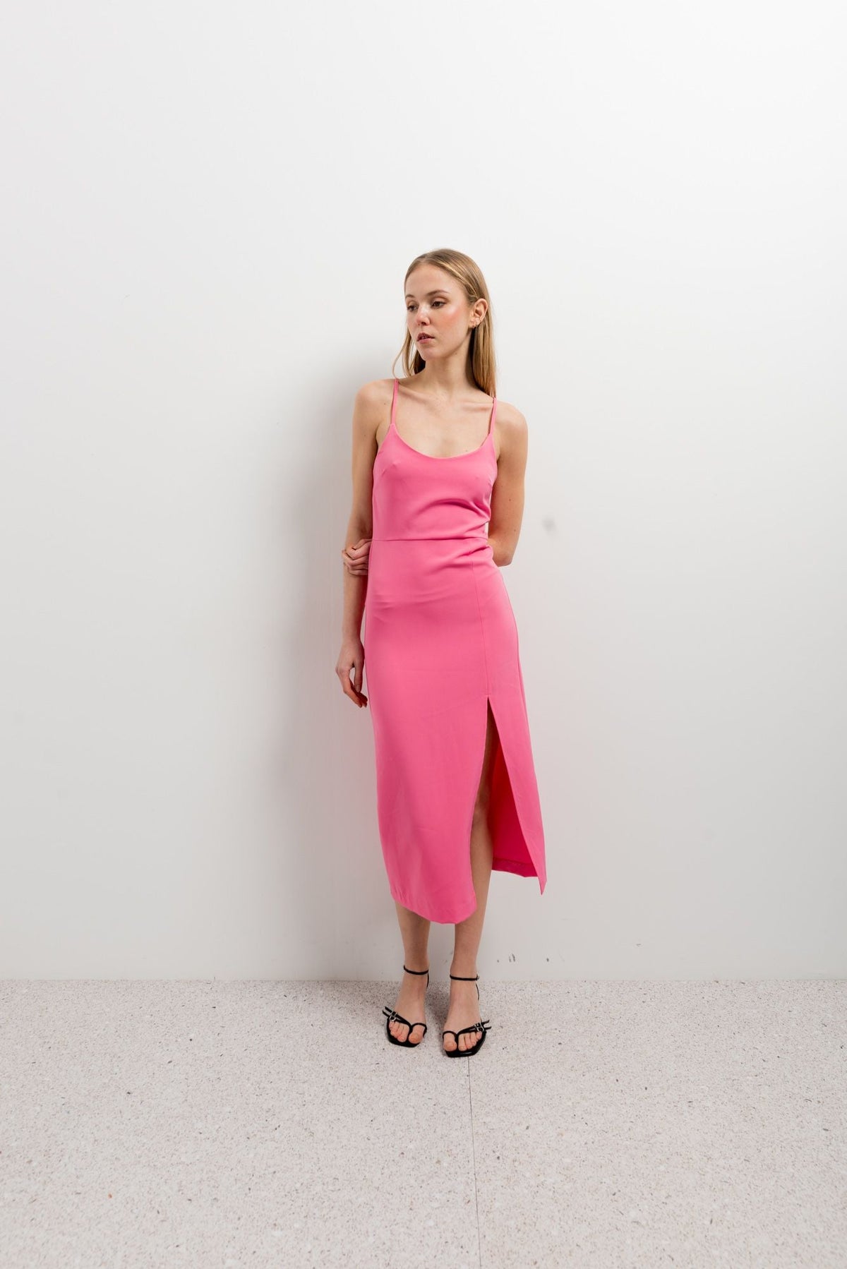 VESTIDO MIDI TIRANTES
