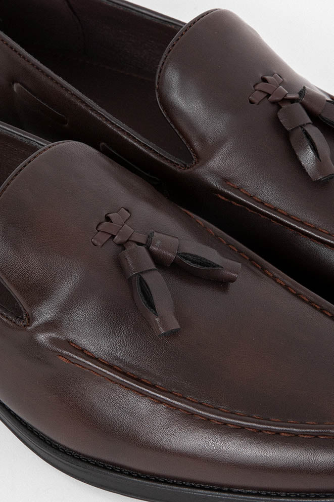 zapato vestir borla marrón — imagen 2