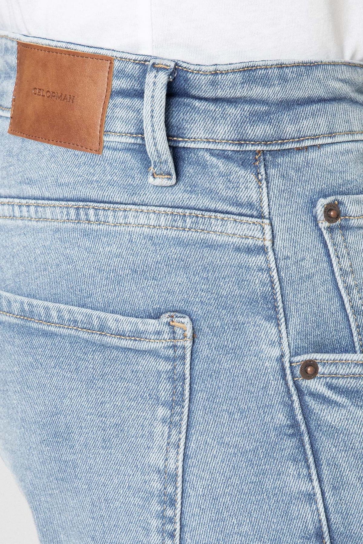 Vaquero slim fit con etiqueta efecto piel de Celopman, imagen 4