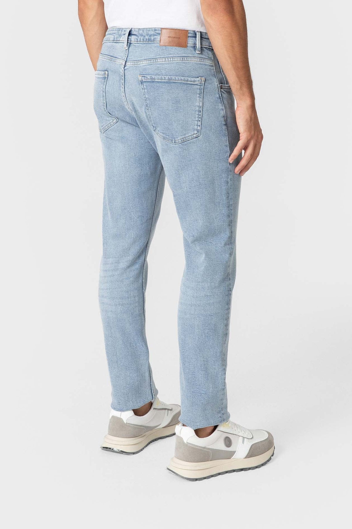 Vaquero slim fit con etiqueta efecto piel de Celopman, imagen 5