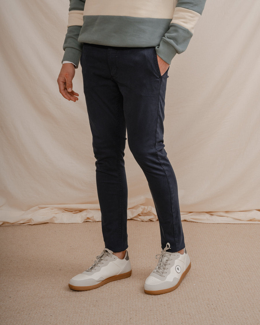 NAVY SKINNY CHINO