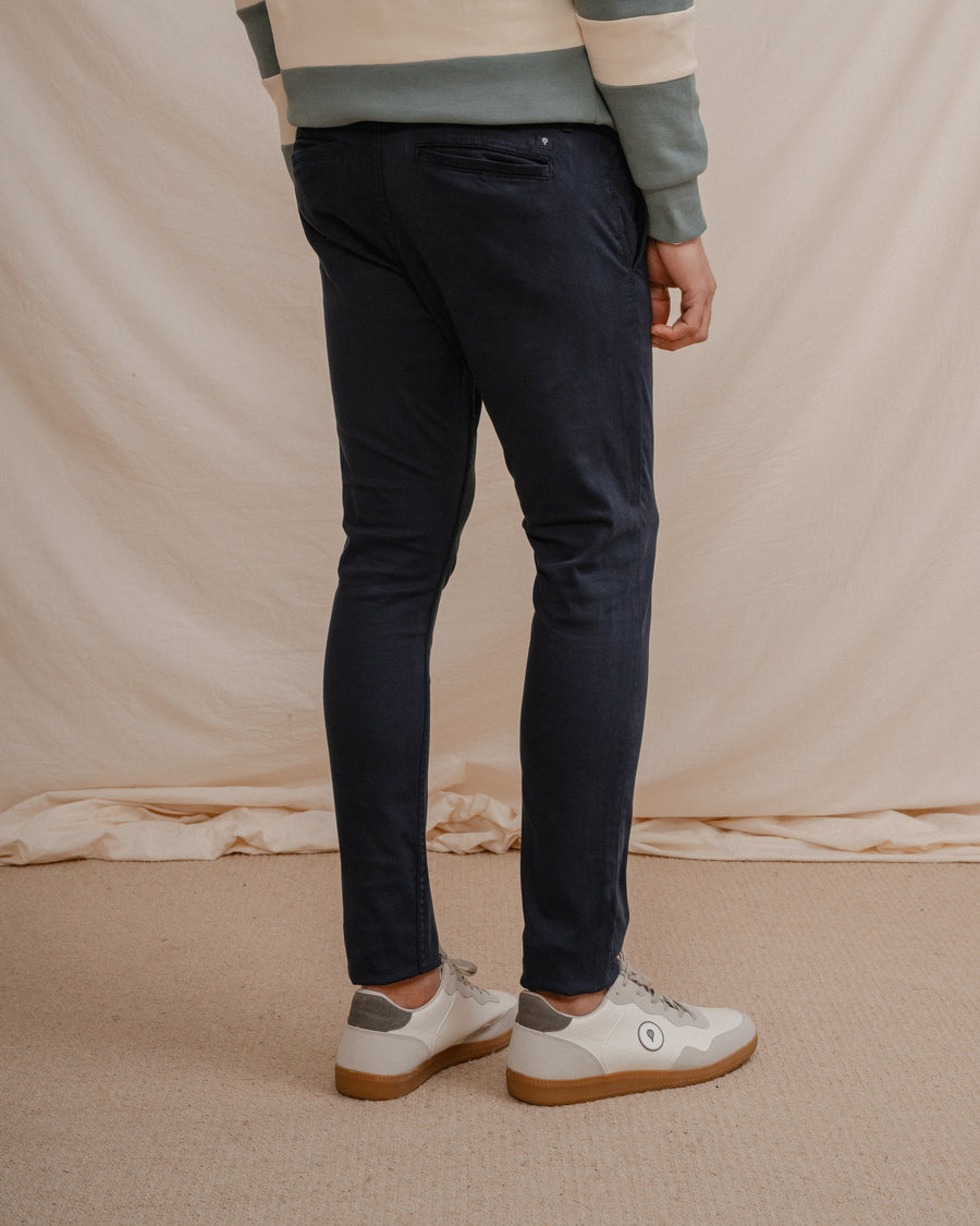 NAVY SKINNY CHINO