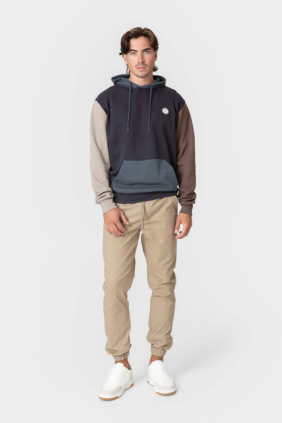 Pantalón jogger camel de algodón de Celopman, imagen 2
