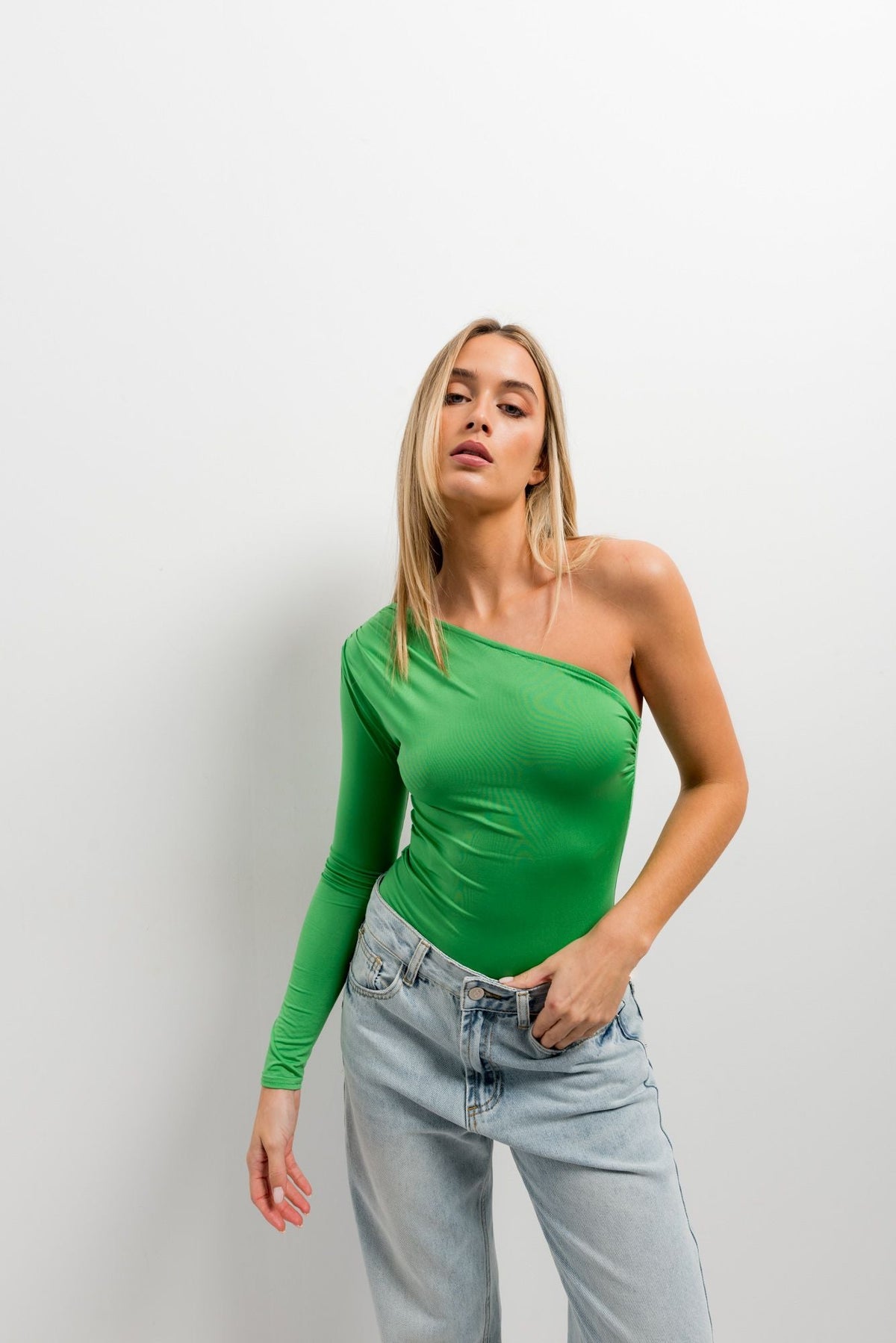 BODY ASIMETRICO