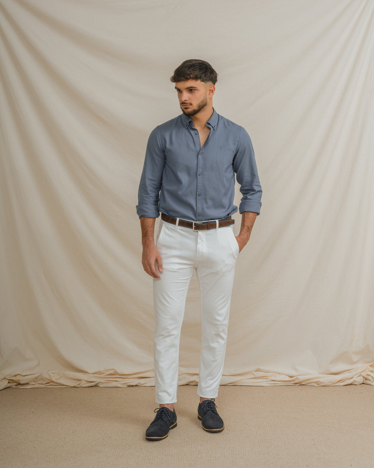 Blaues Herrenhemd mit Struktur und Regular Fit — Bild 3