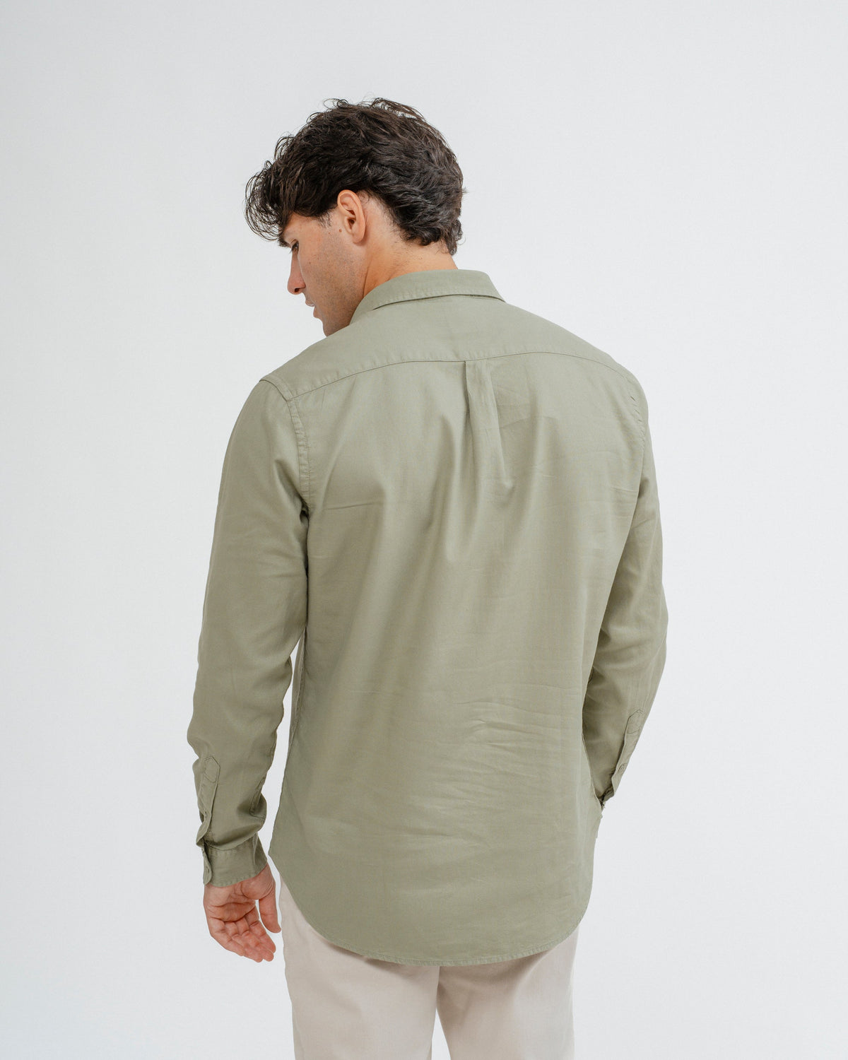 CAMISA POLERA TINTE FALSO VERDE