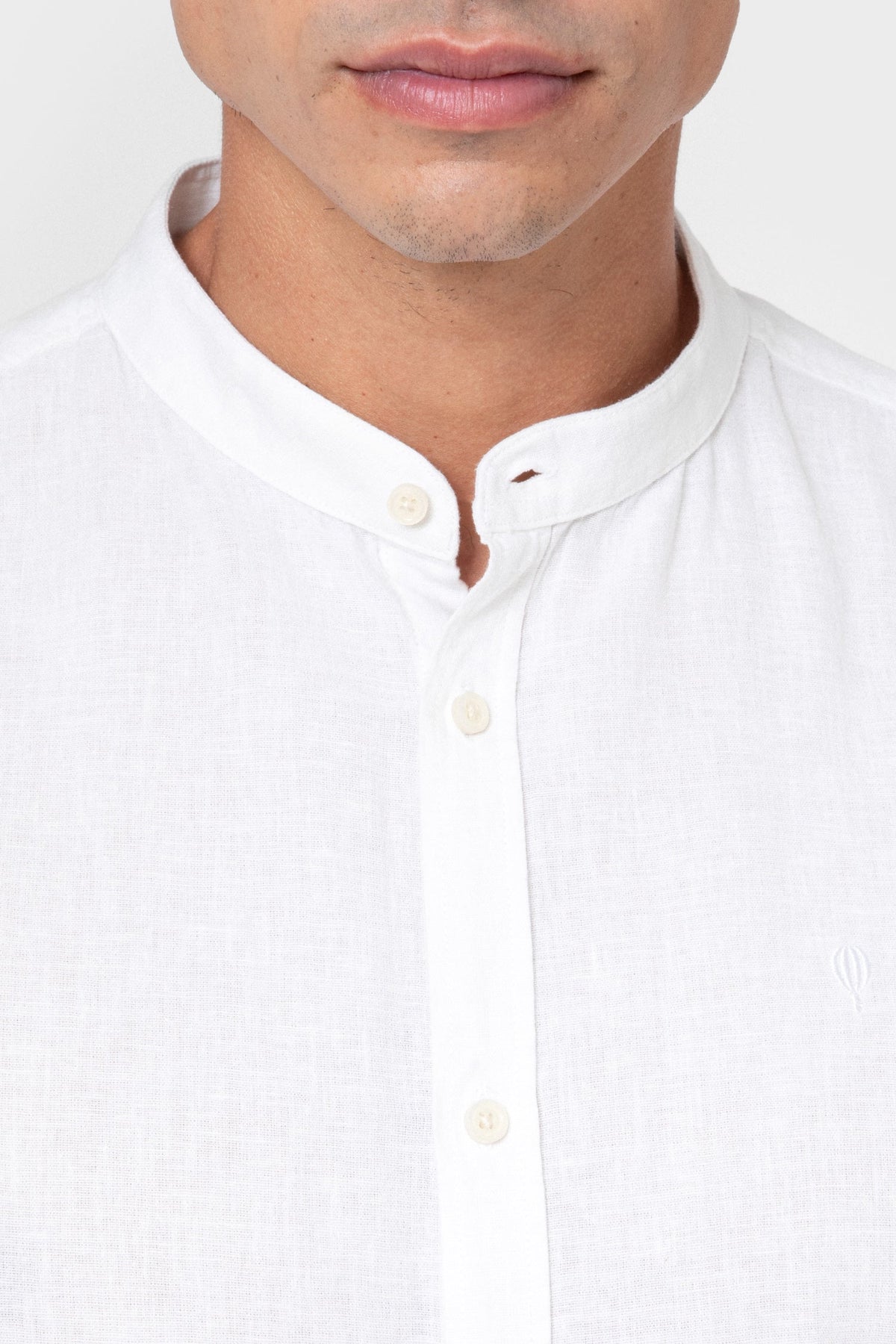 camisa lino blanca cuello mao — imagen 2