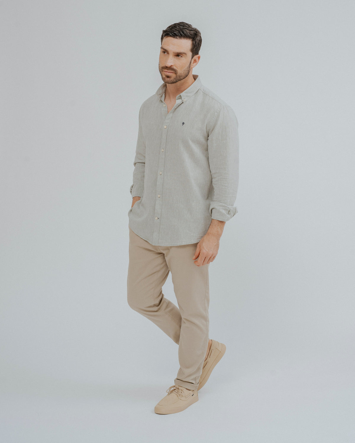 camisa lino verde — imagen 4
