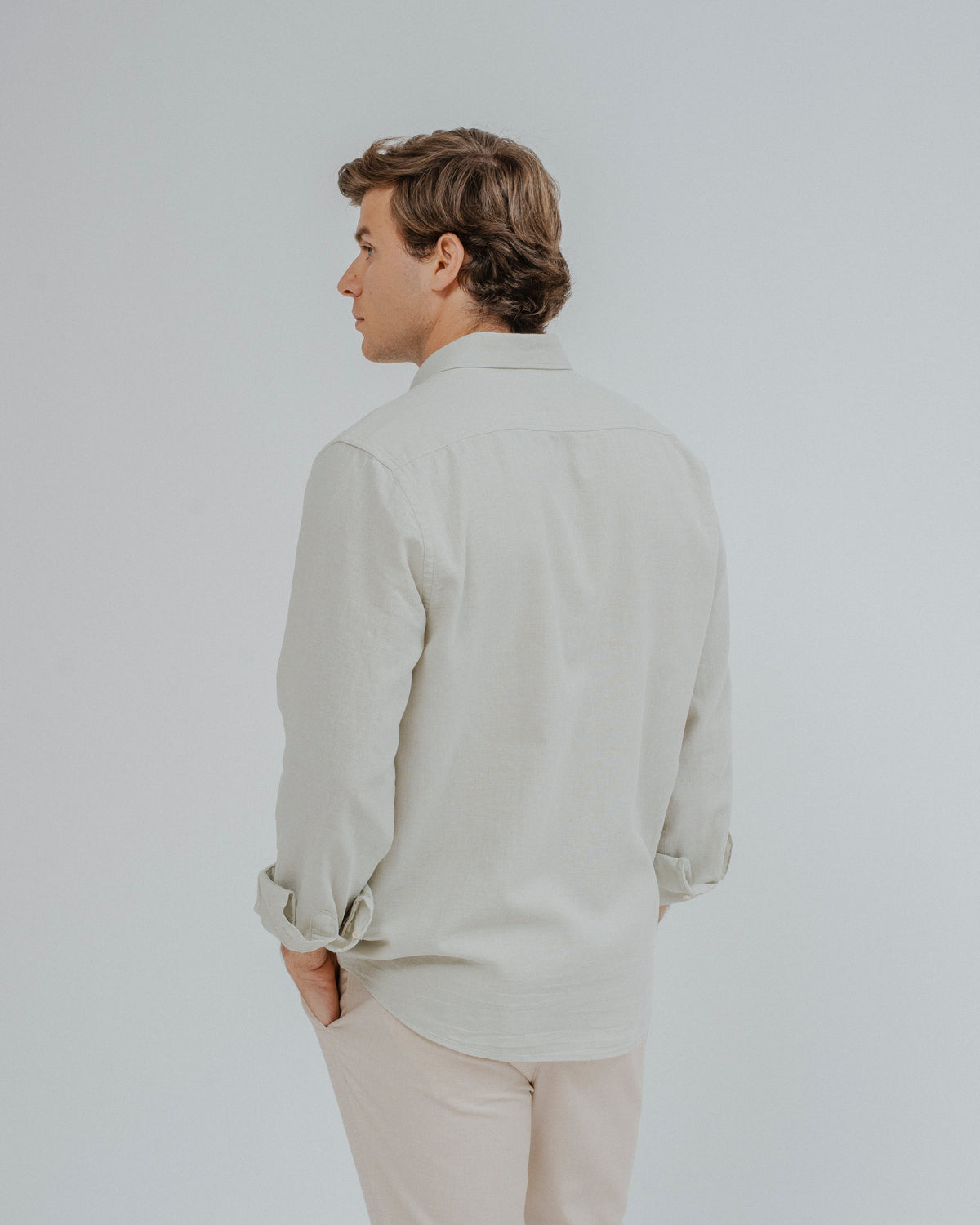 camisa lino verde — imagen 4