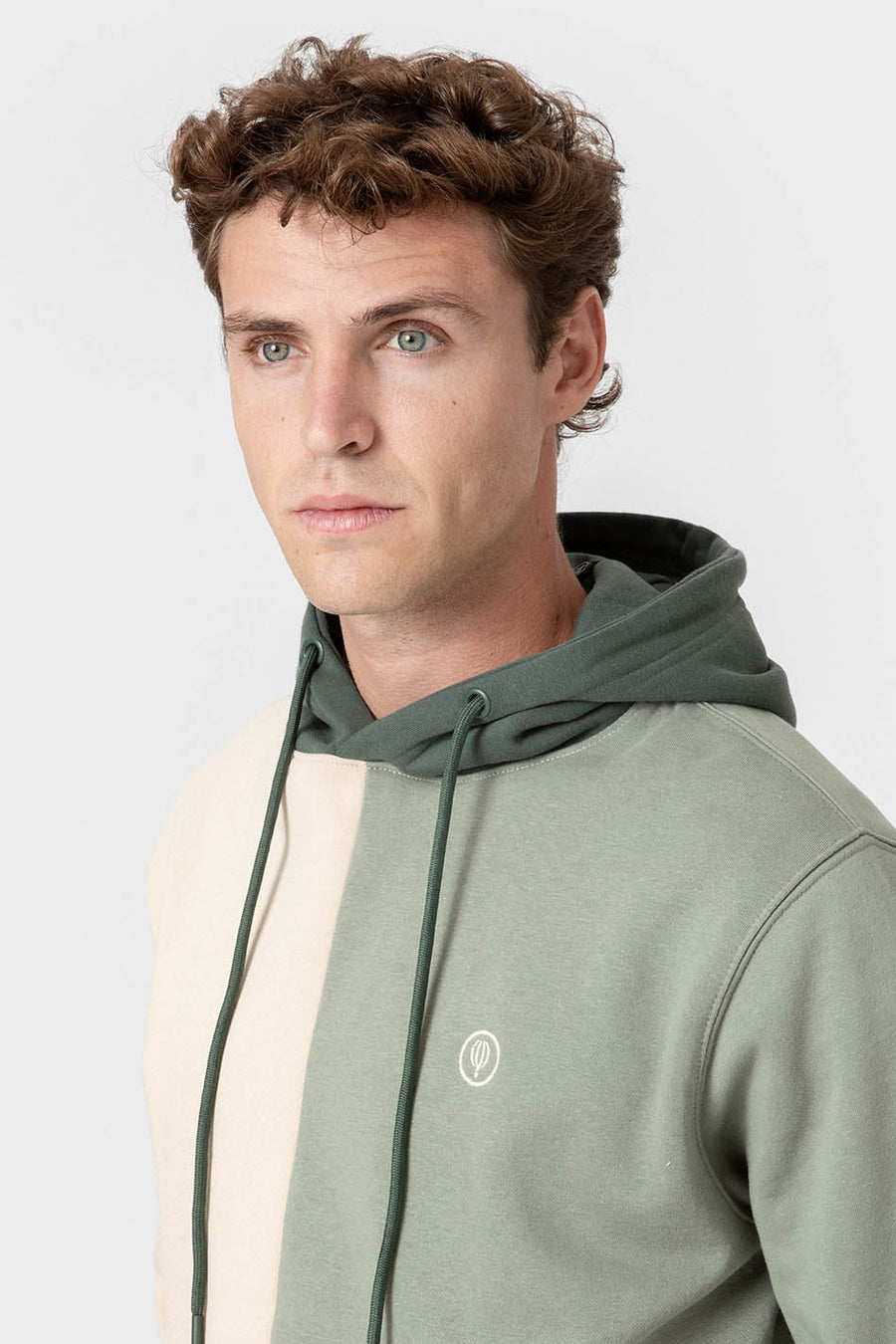 SUDADERA CANGURO ASIMÉTRICA