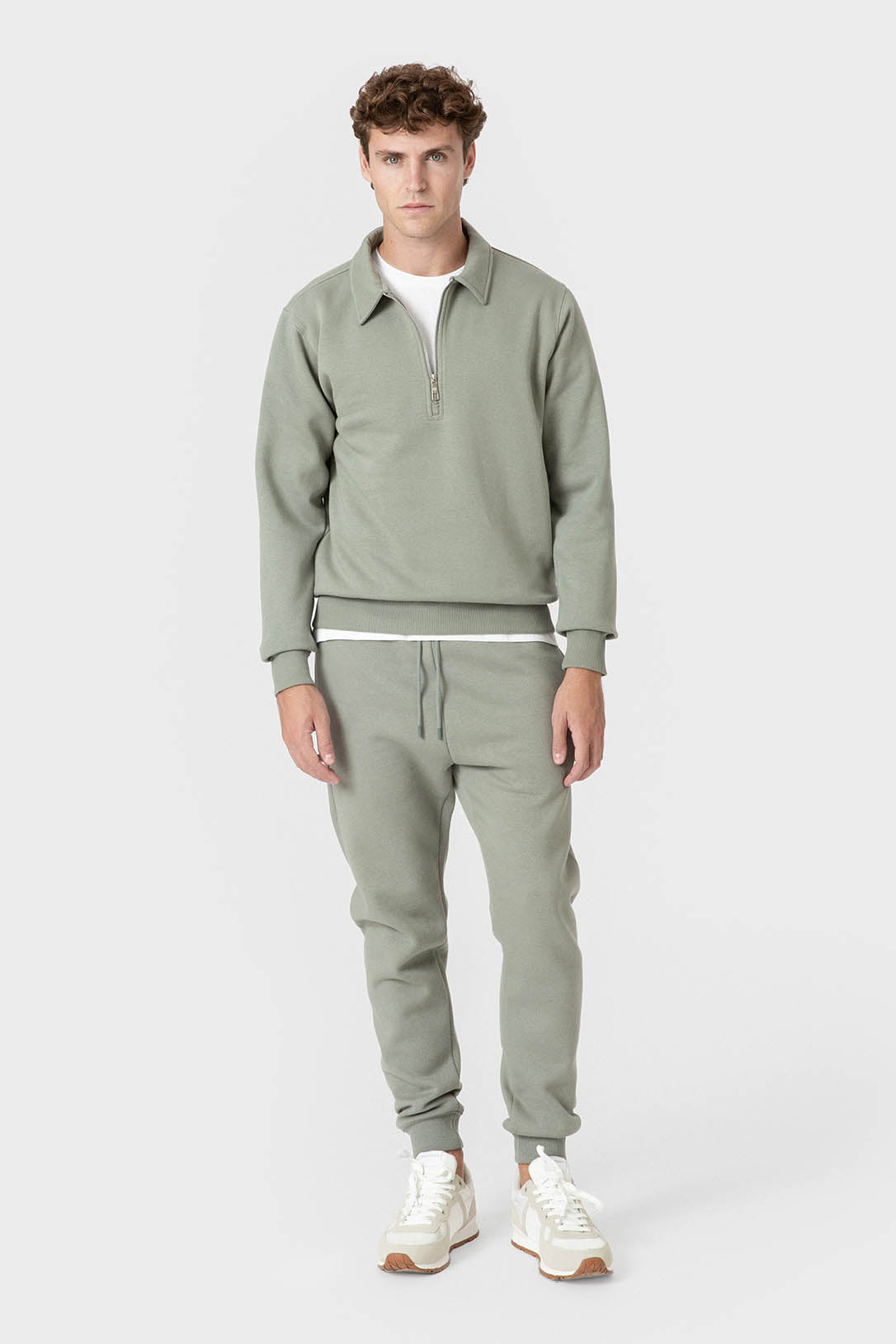 sudadera básica cremallera verde — imagen 3
