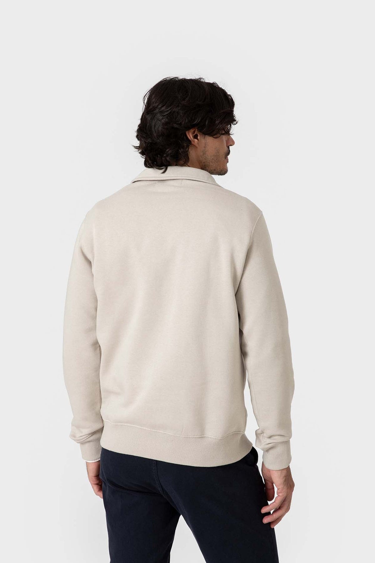 sudadera básica cremallera beige — imagen 4