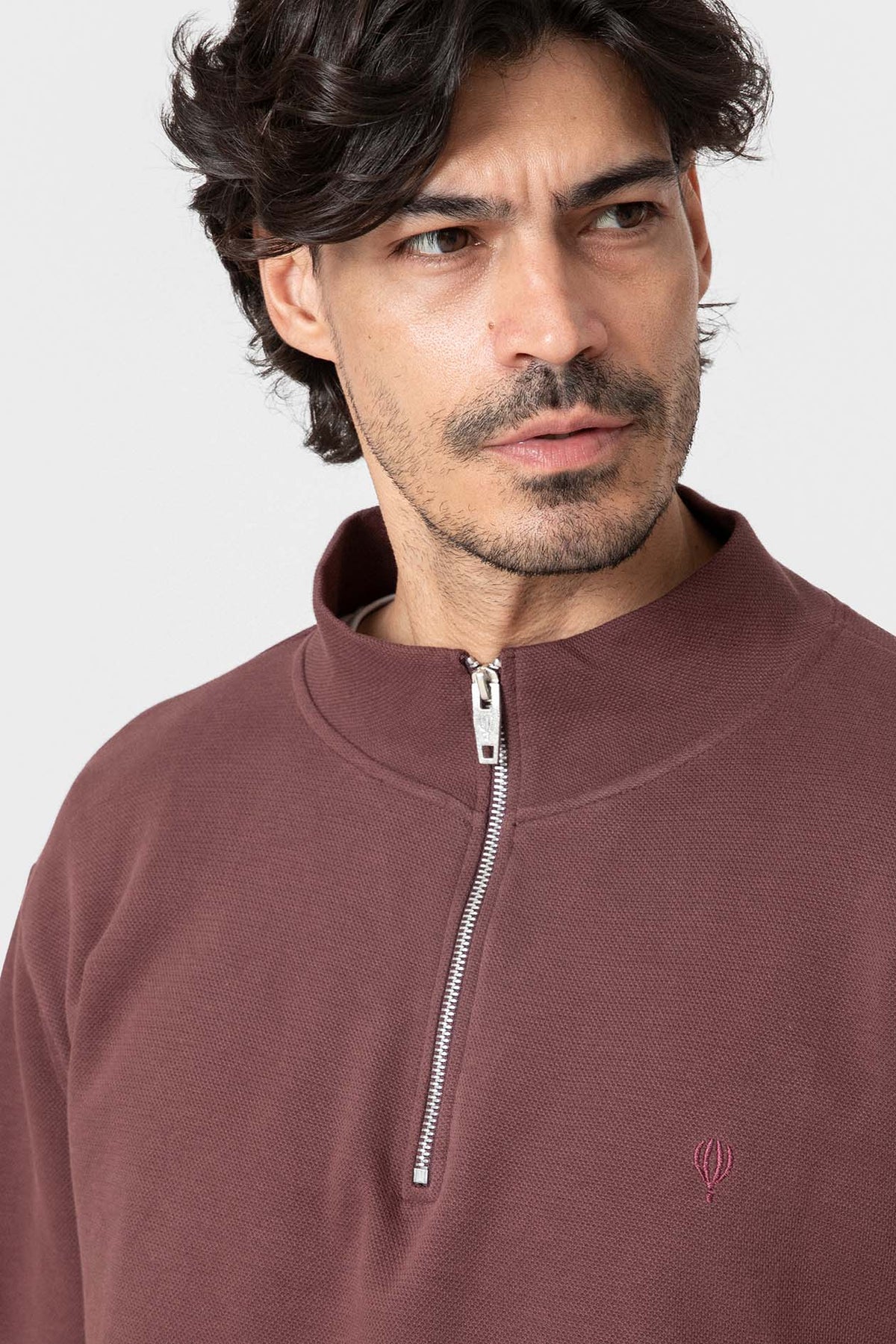 BURGUNDY ZIP-UP HOODIE