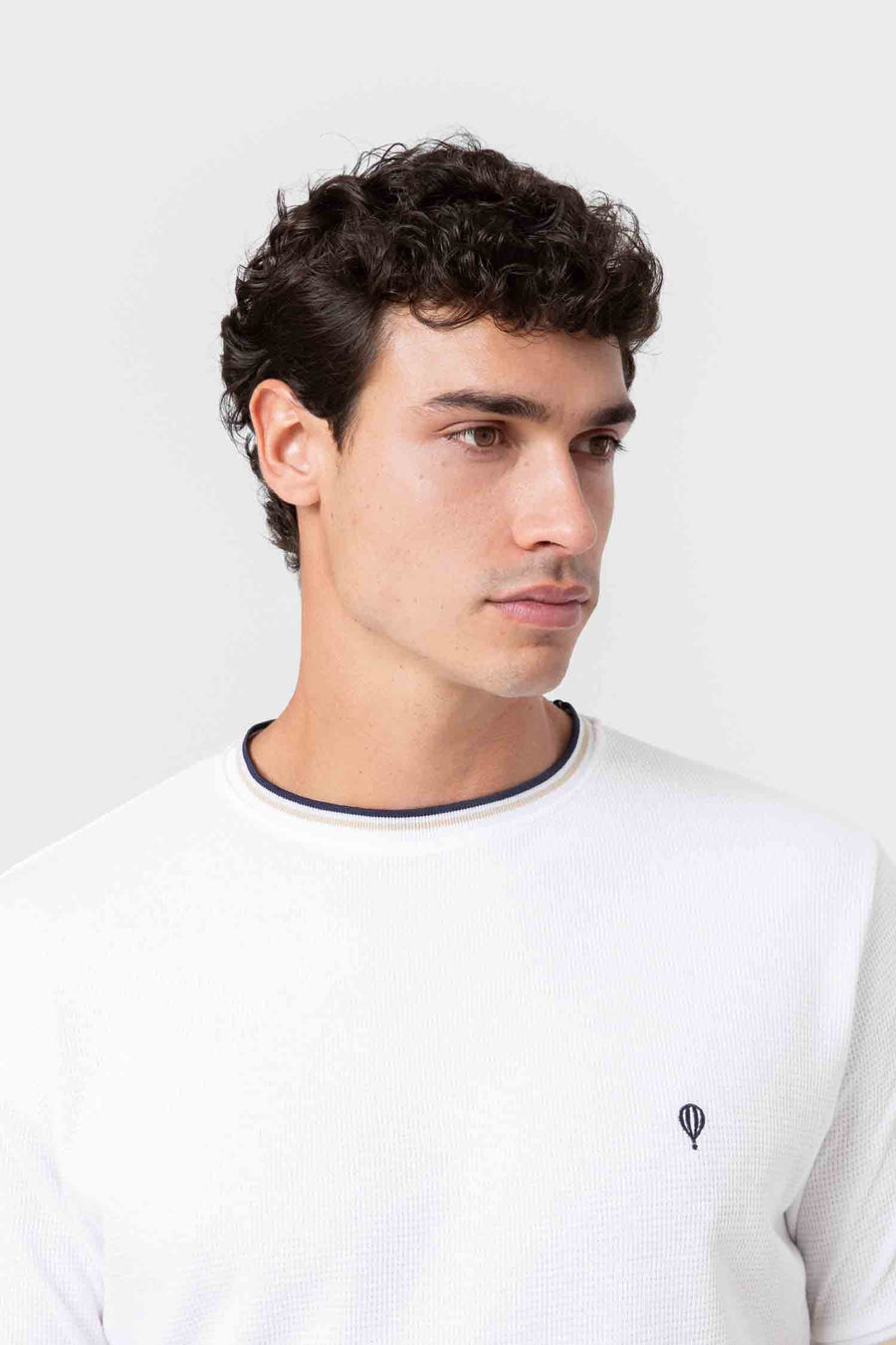 CAMISETA ESTRUCTURA RIBETE BICOLOR
