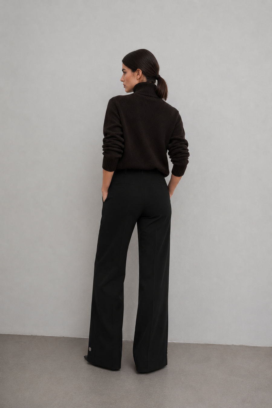 PANTALÓN BOTÓN PLATEADO