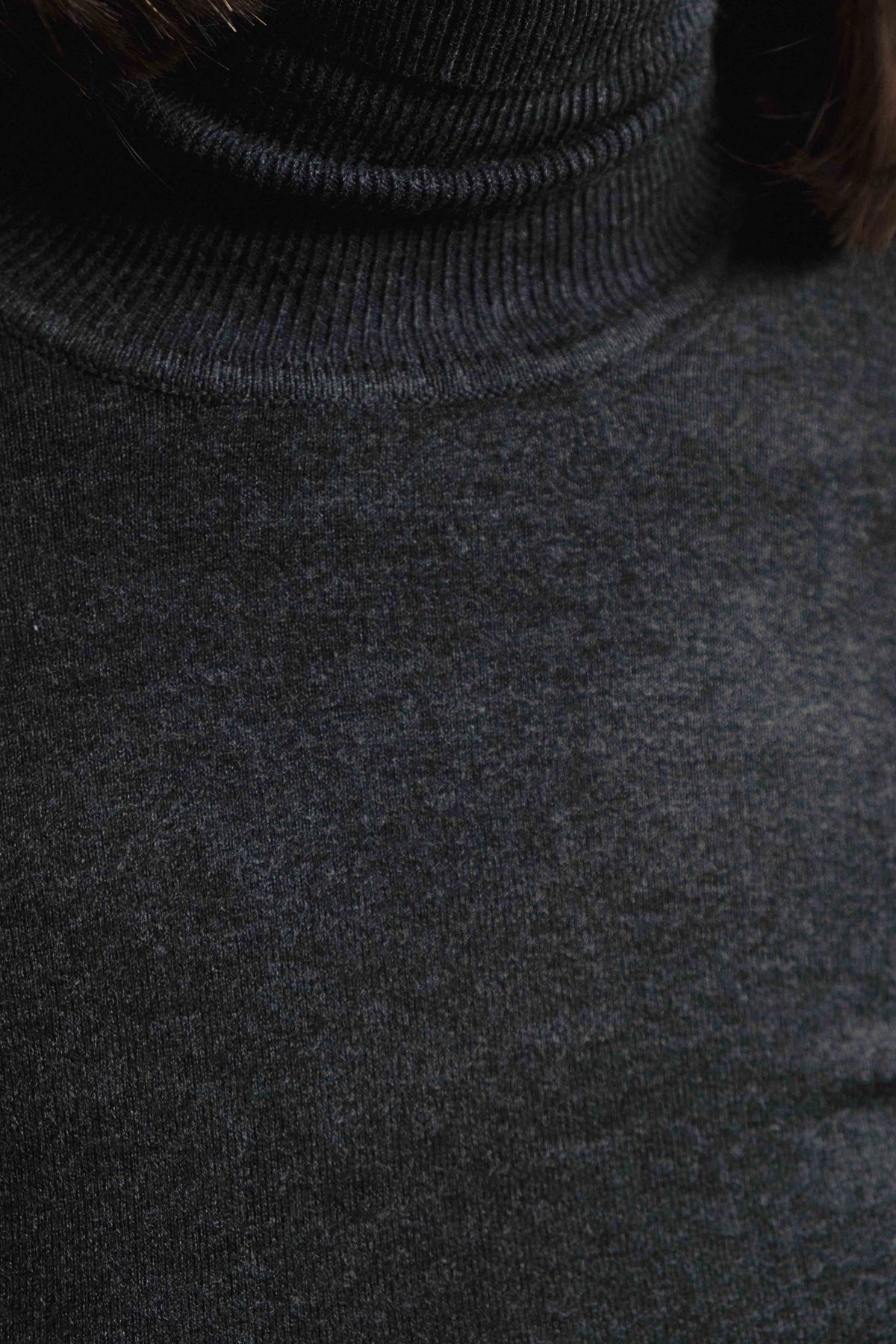 JERSEY BÁSICO PUNTO CUELLO SUBIDO