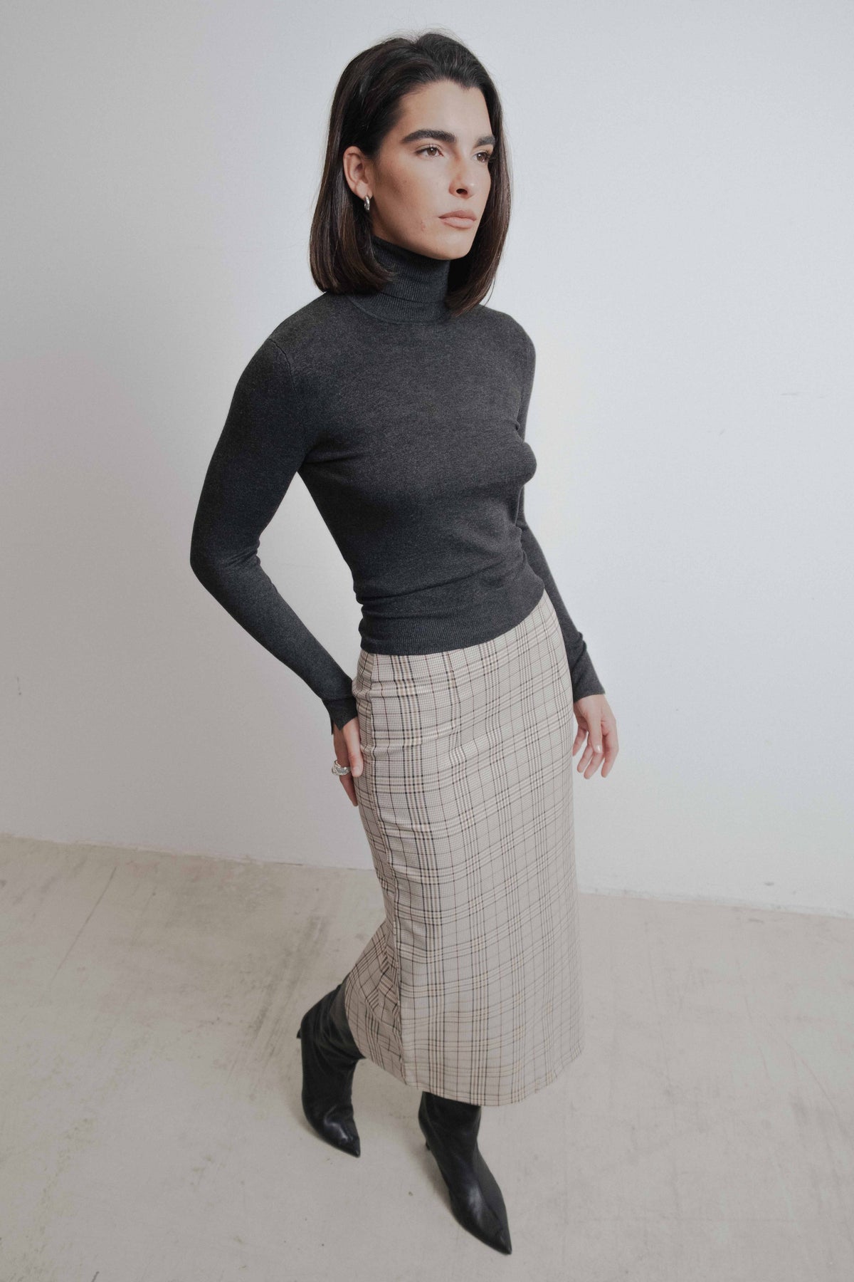 FALDA MIDI CUADROS