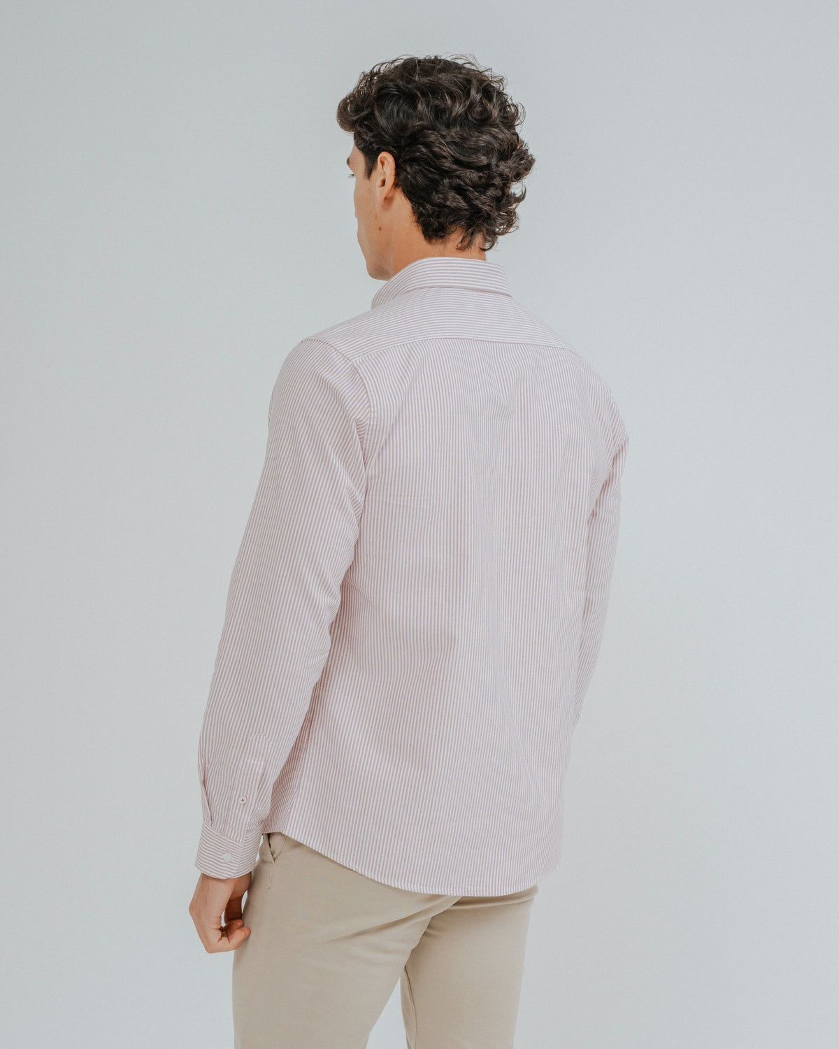 Camisa oxford raya roja · vista 9