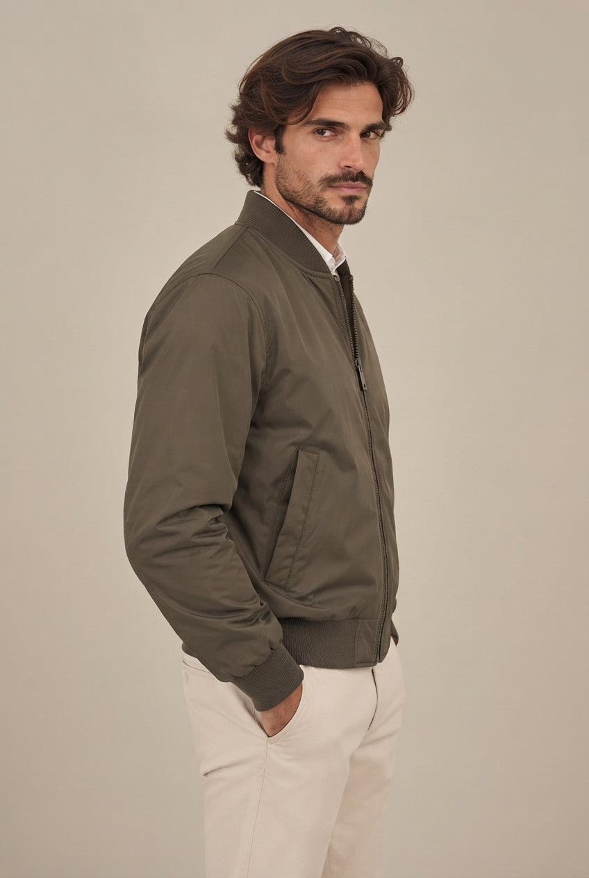 Cazadora bomber verde · vista 1