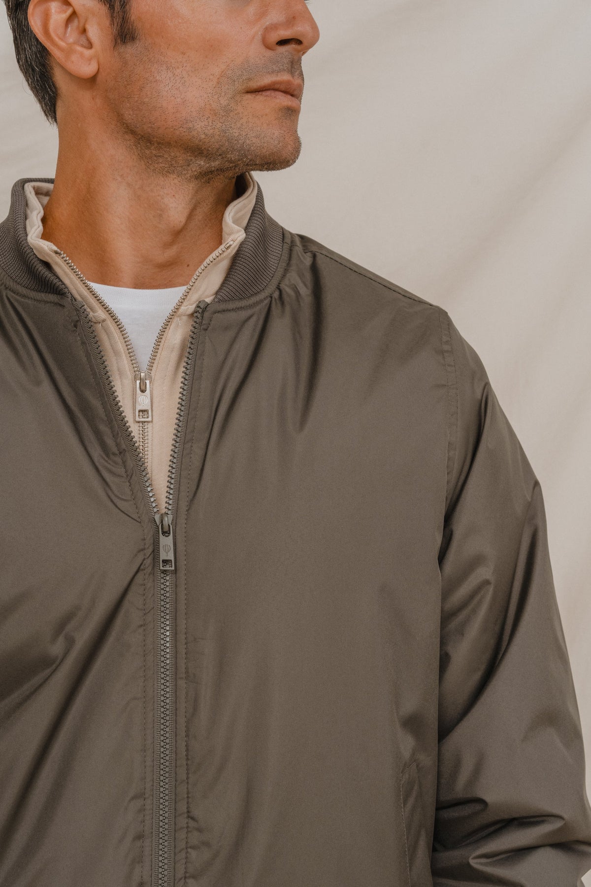 Cazadora bomber verde · vista 7