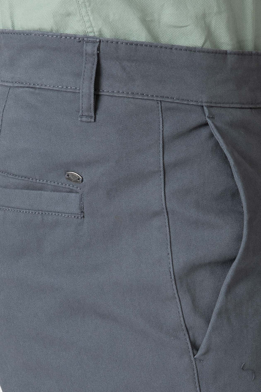 Pantalón chino básico slim marino · vista 2